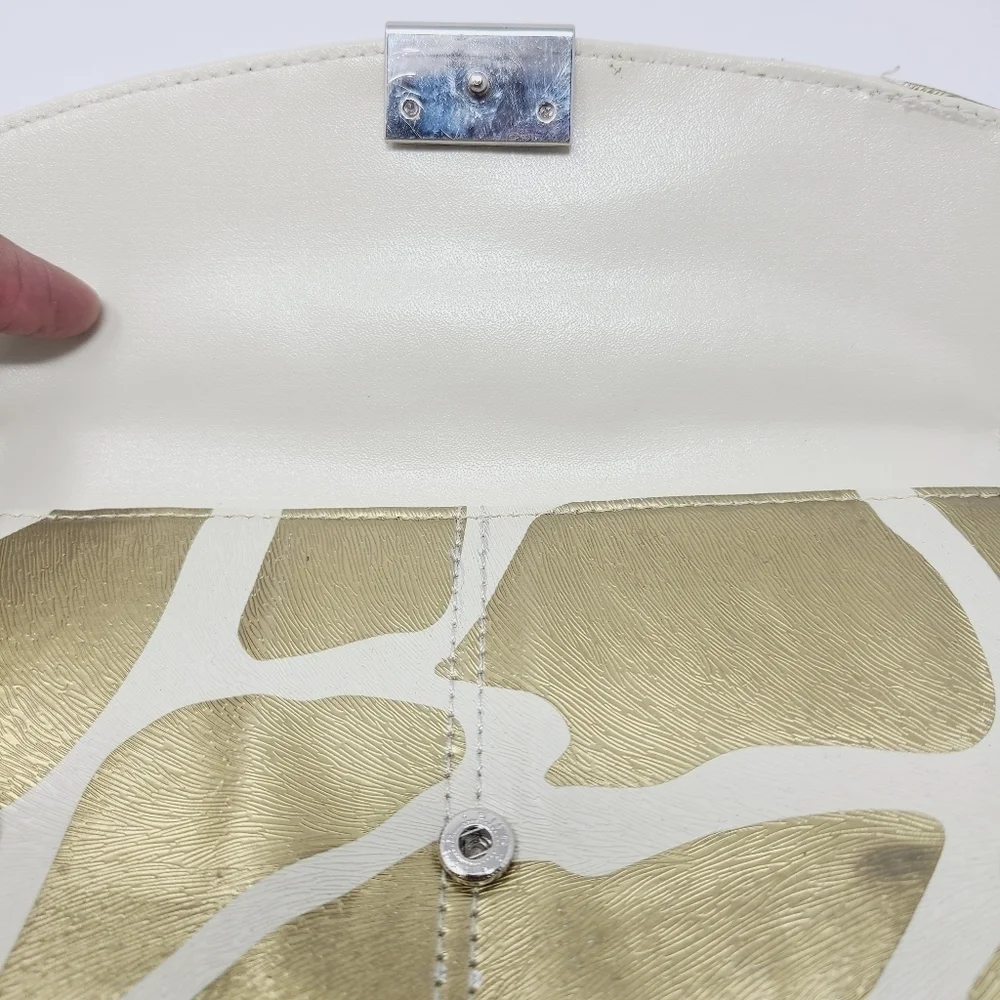Women's Gold and Cream Faux Leather Tri-Fold Fashion Wallet (One Size)
